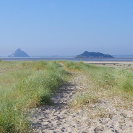 Charmante Maison De Pecheur En Baie Du Mont Saint Michel Genets Exterior photo
